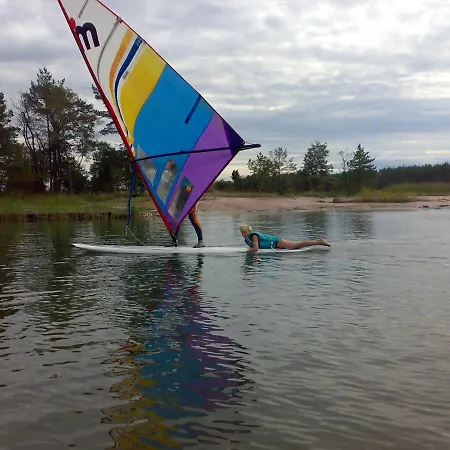 펜션 Soederoe Stugby