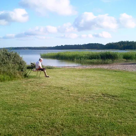 펜션 Soederoe Stugby *